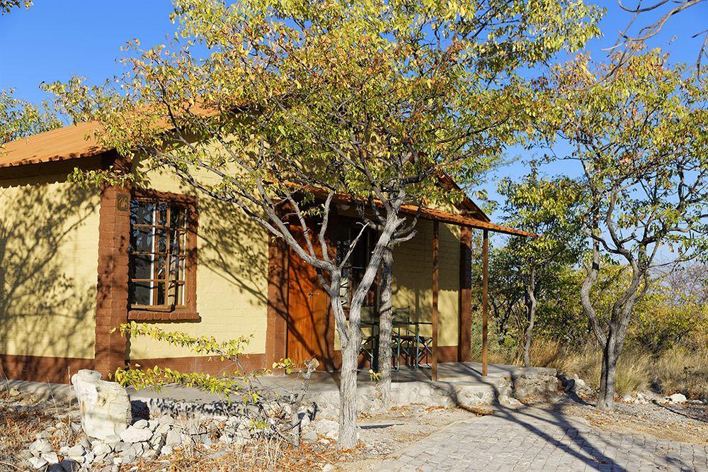 Gondwana Etosha Safari Camp Villa Okaukuejo Bagian luar foto