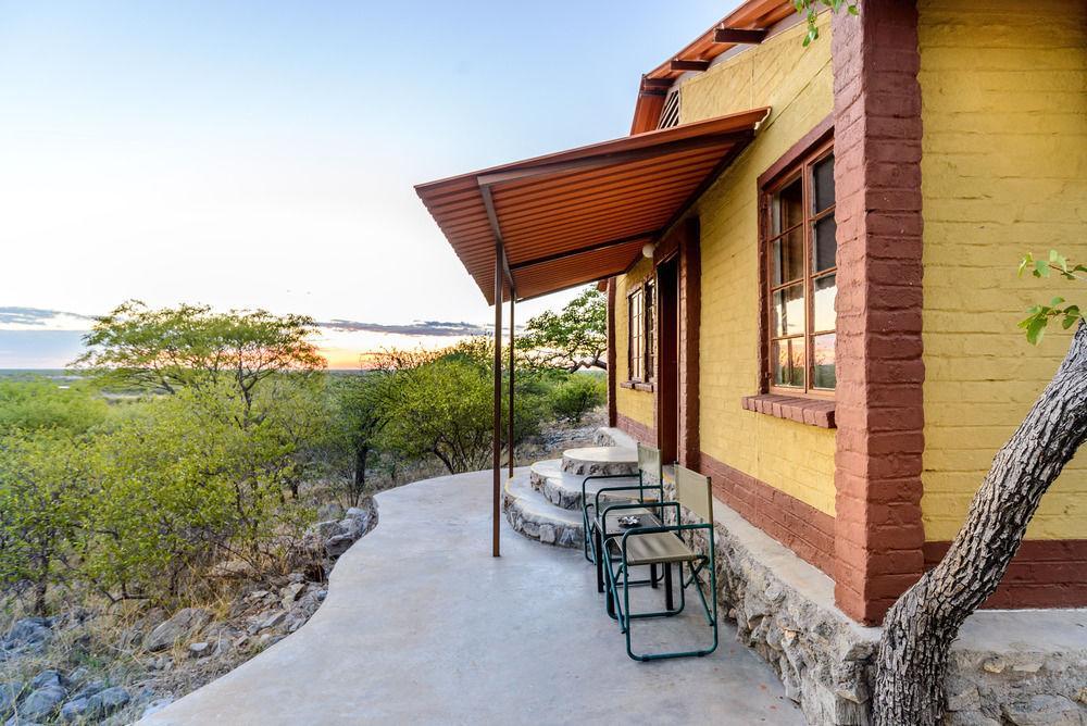 Gondwana Etosha Safari Camp Villa Okaukuejo Bagian luar foto