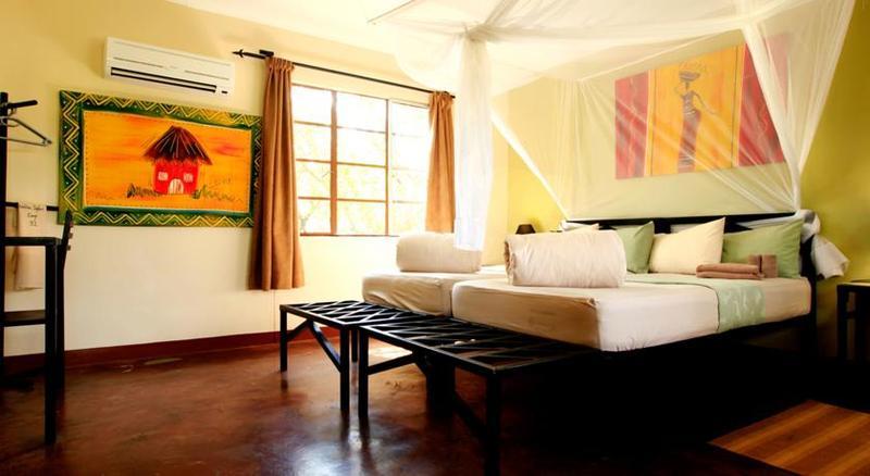 Gondwana Etosha Safari Camp Villa Okaukuejo Bagian luar foto