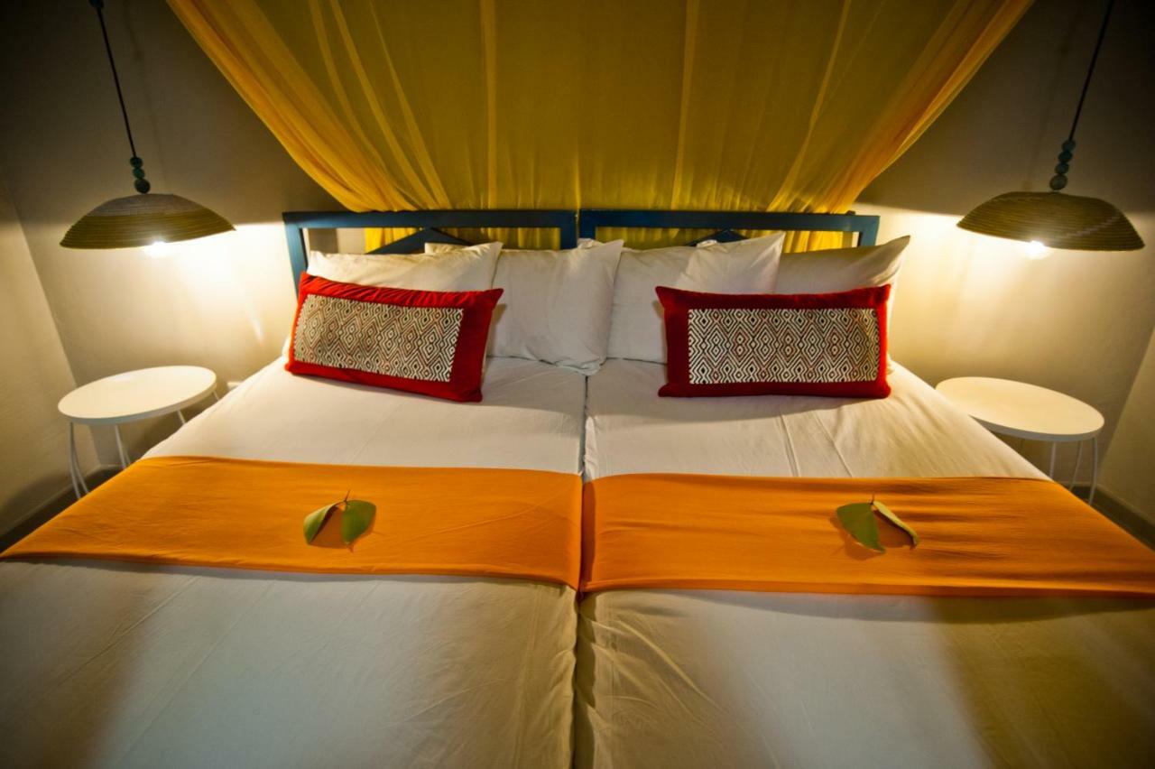 Gondwana Etosha Safari Camp Villa Okaukuejo Bagian luar foto