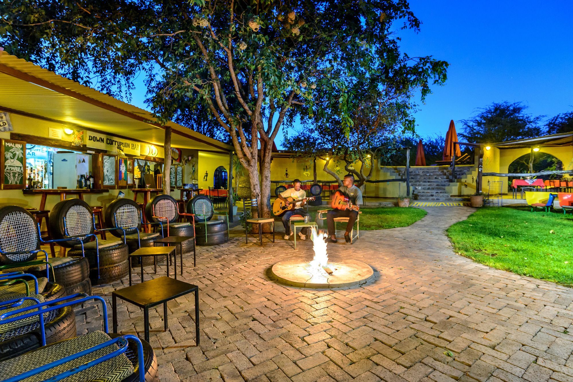 Gondwana Etosha Safari Camp Villa Okaukuejo Bagian luar foto